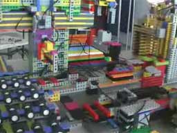 Fabryka samochodów z klocków Lego