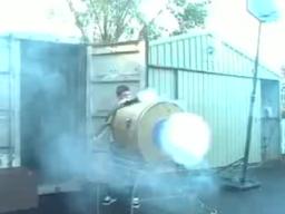 Generator wielkich kółek z dymu