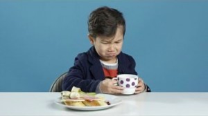 Amerykańskie dzieci próbują śniadań z różnych krajów świata - jest i Polska