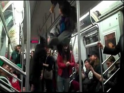 Striptizerka w metrze