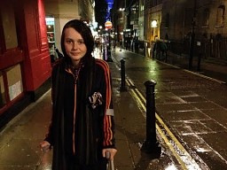 Natasha (22 lata) żyje na ulicy w Londynie od 4 lat