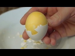 Jak zrobić jajecznicę wewnątrz jajka?