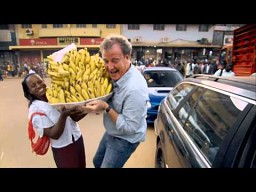 Jeremy Clarkson z Top Gear kupuje banany