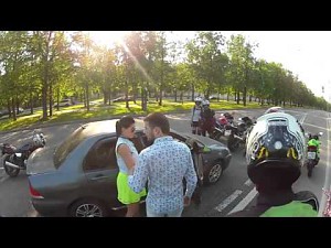 Atak motocyklistów na niedzielnego kierowcę