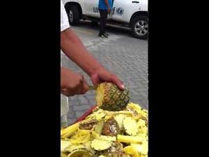 Jak obrać ananasa?
