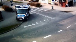 Tak jeździ polska policja