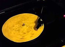 Co usłyszysz, gdy odtworzysz tortillę na gramofonie?