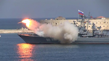 Rosyjski okręt odpalił rakiety i coś poszło nie tak
