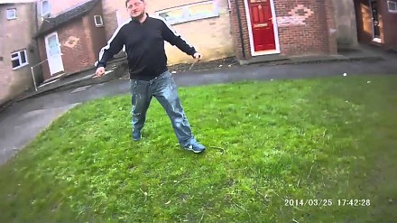 Atak nożem na policjanta w Anglii 