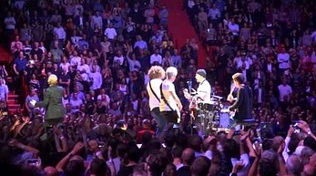 Polacy zagrali z U2 na koncercie!