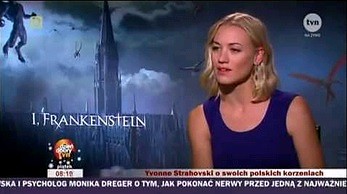 Yvonne Strahovski udziela wywiadu po polsku