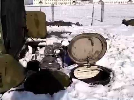 Wyjazd wozem bojowym BMP, który został przysypany śniegiem