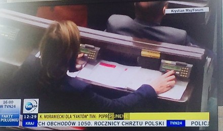 Rosyjskie standardy w polskim Sejmie. Posłanka łamię prawo głosując "na cztery ręcę"