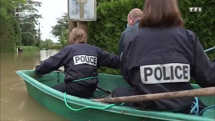 Tak działa francuska policja w czasie powodzi
