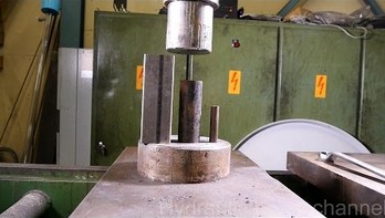 Prasa hydrauliczna kontra metalowe rurki
