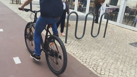 Photoshop: jak usunąć koło w rowerze?