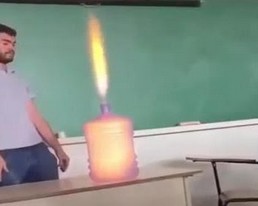Eksperyment naukowy z ognistą butlą