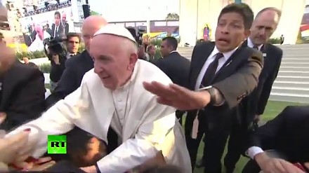Wkurzony papież na spotkaniu z wiernymi w Meksyku