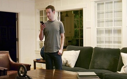 Jarvis - domowy asystent Zuckerberga z głosem Morgana Freemana