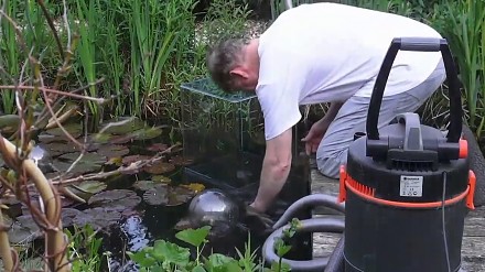 Jak zrobić akwarium ponad powierzchnią wody w ogrodowym oczku wodnym?