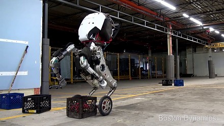 Jeździ, skacze, kręci się i dźwiga ciężary - kolejne cudo z Boston Dynamics