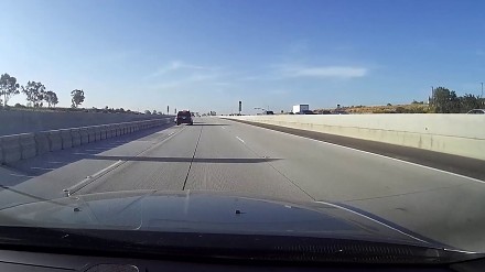Szeryf z San Diego trolluje kierowcę blokującego lewy pas