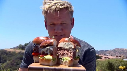 Perfekcyjny burger w wykonaniu Gordona Ramsaya 