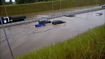 Subaru ma gdzieś twoją zalaną drogę