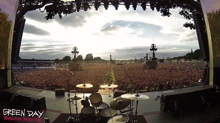 65-tysięczny tłum jako "support" śpiewający utwór zespołu Queen - Bohemian Rhapsody