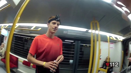 Młody Polak ścigał sie z metrem w Warszawie