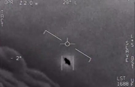 UFO na odtajnionym nagraniu amerykańskiego lotnictwa