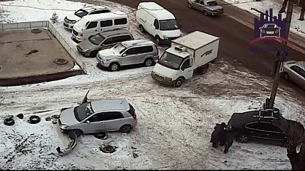Kobieta, samochód, zima i Rosja - mieszanka niebezpieczna