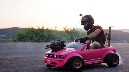 Samochód dla Barbie z prawdziwym silnikiem