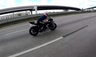 Niebezpieczne chybotanie motocykla przy prędkości 130 km/h