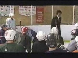 Jules z Pulp Ficton trenerem hokeja 