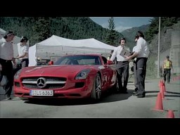 Reklama Mercedesa SLS