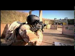 Modern Warfare 2 - pojedynek gracza z żołnierzem