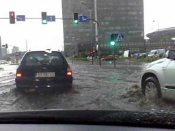 Powódź w Katowicach po lekkiej ulewie