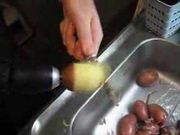 Jak obrać kartofla?