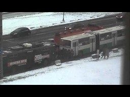 Moskiewskie autobusy ruszają nawet na lodzie